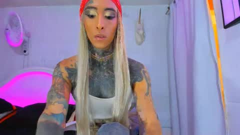 drippyorlove online show from 10.19.25