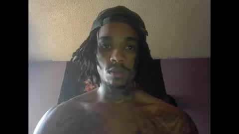 Snapshot of dripthehit chatting on 12.13.24 dripthehit online show from 12.13.24