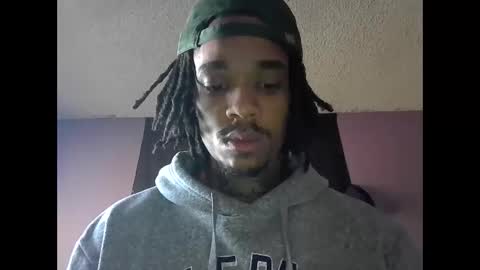 Snapshot of dripthehit chatting on 12.18.24 dripthehit online show from 12.18.24