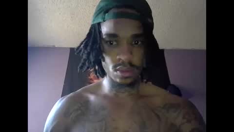 Snapshot of dripthehit chatting on 12.18.24 dripthehit online show from 12.18.24