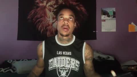 Snapshot of dripthehit chatting on 01.10.25 dripthehit online show from 01.10.25