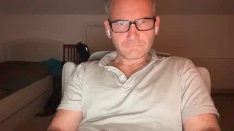 Snapshot of drnickarman chatting on 11.20.25 Nick online show from 11.20.25