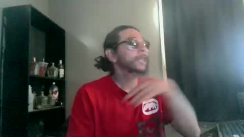 Snapshot of drogoloko233 chatting on 04.21.26 drogo lpkp online show from 04.21.26