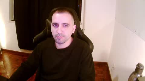 Snapshot of droooooones chatting on 02.07.25 droooooones online show from 02.07.25