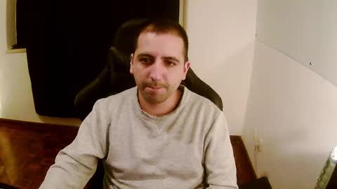 Snapshot of droooooones chatting on 02.27.25 droooooones online show from 02.27.25