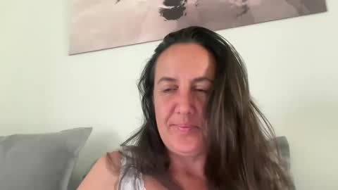 Snapshot of drresa chatting on 05.17.26 Dr. Resa online show from 05.17.26