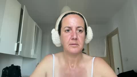 Snapshot of drresa chatting on 05.26.26 Dr. Resa online show from 05.26.26