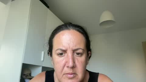 Snapshot of drresa chatting on 06.30.26 Dr. Resa online show from 06.30.26