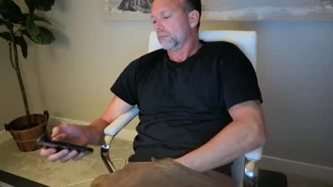 Snapshot of ds0574 chatting on 10.07.25 D Ship online show from 10.07.25