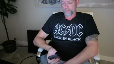 Snapshot of ds0574 chatting on 04.06.26 D Ship online show from 04.06.26