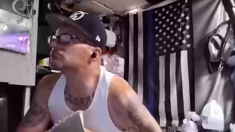 Snapshot of dsmock chatting on 10.13.25 dsmock online show from 10.13.25