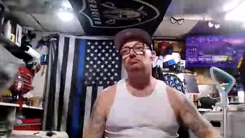 Snapshot of dsmock chatting on 11.14.25 dsmock online show from 11.14.25