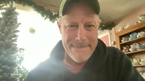 Snapshot of dudeinnh chatting on 02.12.25 Steve online show from 02.12.25