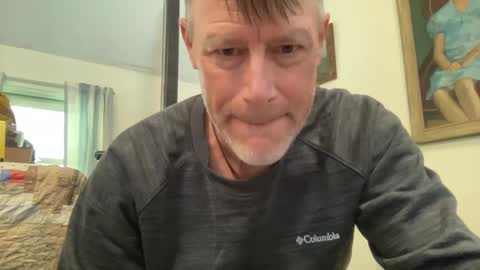 Snapshot of dudeinnh chatting on 09.27.25 Steve online show from 09.27.25