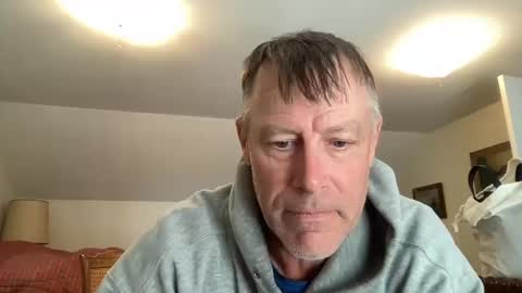 Snapshot of dudeinnh chatting on 10.11.25 Steve online show from 10.11.25