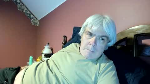 Snapshot of dug38 chatting on 05.25.26 Doug online show from 05.25.26