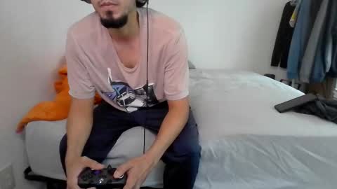 Snapshot of duke_thick chatting on 11.09.25 duke_thick online show from 11.09.25