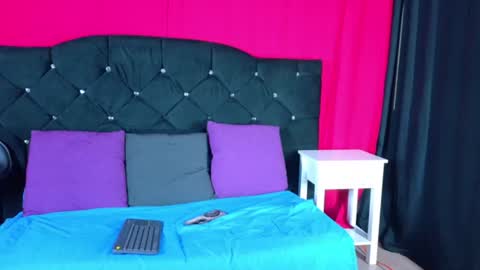 Snapshot of dulce_alexandra chatting on 06.14.26 Dulce Alexandra online show from 06.14.26