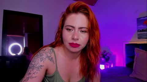 Snapshot of dulce_charlottee chatting on 12.15.24 DULCE online show from 12.15.24