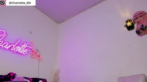 Snapshot of dulce_hot33 chatting on 05.28.26 dulce_hot33 online show from 05.28.26