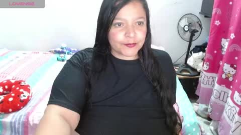 Snapshot of dulce_mmaria chatting on 04.19.26 dulce online show from 04.19.26