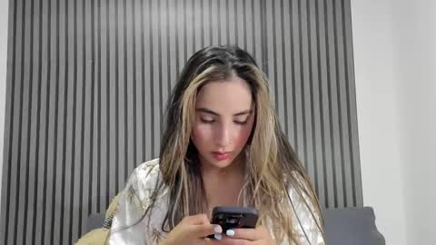 Snapshot of dulce_roberts_ chatting on 10.21.25 Dulce online show from 10.21.25