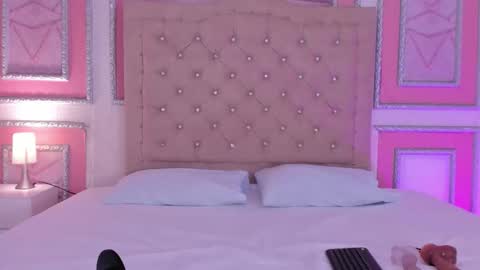 Dulce  online show from 03.03.26