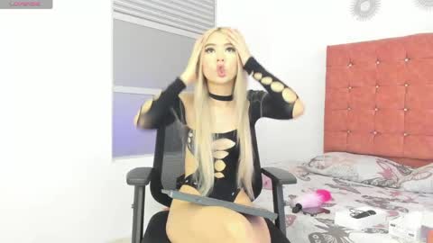 Snapshot of dulce_violetta_ chatting on 06.02.26 violetta online show from 06.02.26