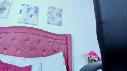 Dulce  online show from 01.25.25