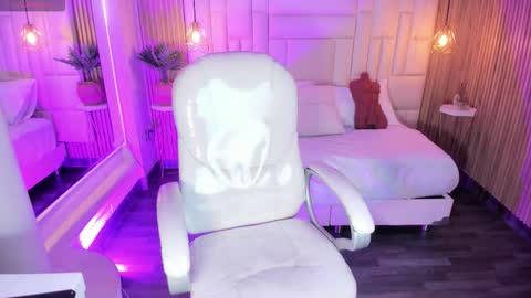 Snapshot of dulcegreem chatting on 12.15.25 Dulce online show from 12.15.25