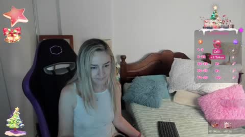 Snapshot of dulcejulia chatting on 12.27.24 Sweetnina online show from 12.27.24