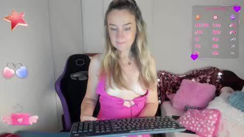 Snapshot of dulcejulia chatting on 02.16.25 Sweetnina online show from 02.16.25