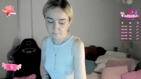 Snapshot of dulcejulia chatting on 10.05.25 Sweetnina online show from 10.05.25