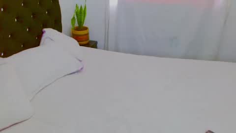 Juliana and online show from 11.10.25