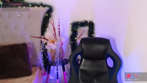 Dulcey online show from 12.20.25