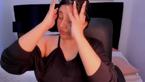 Snapshot of dullce77 chatting on 05.17.26 Dulce online show from 05.17.26