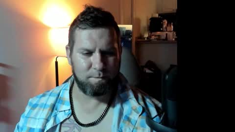 Snapshot of dumb_gringo chatting on 10.31.25 dumb_gringo online show from 10.31.25