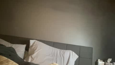 Snapshot of dumbblondexoxo chatting on 12.28.24 dumbblondexoxo online show from 12.28.24