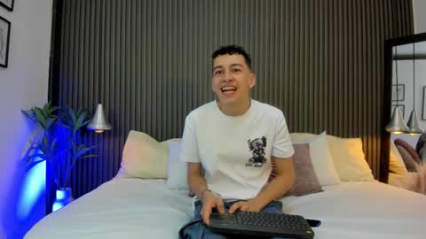 Thomas and Noah online show from 09.11.25