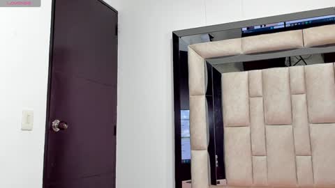 duran_dhikol1 online show from 12.14.24