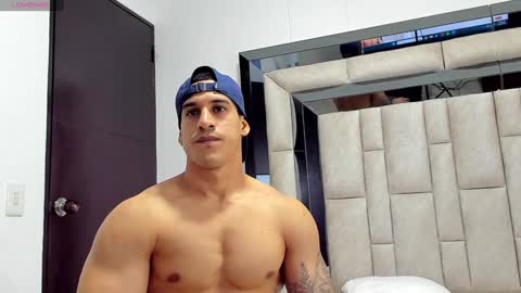 duran_dhikol1 online show from 12.22.24