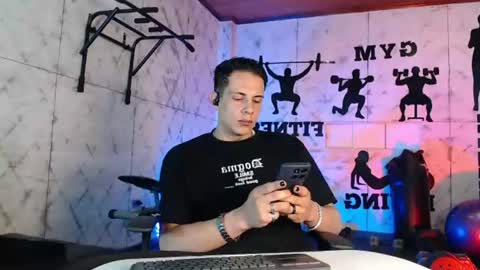 Snapshot of dustin_sonne chatting on 06.30.26 Dustin Sonne online show from 06.30.26