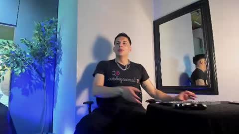 Snapshot of dustin_sonne chatting on 07.02.26 Dustin Sonne online show from 07.02.26