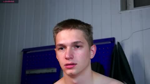 Dustyn online show from 11.06.25