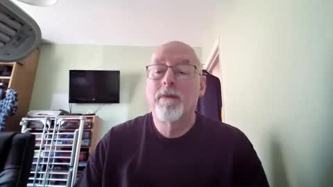 Snapshot of dutchunclejohn chatting on 04.20.26 DutchUncleJohn online show from 04.20.26
