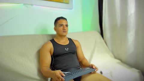 dwayne_esteven10 online show from 03.05.26