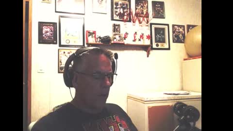 Snapshot of dwinmontana chatting on 10.12.25 dwinmontana online show from 10.12.25