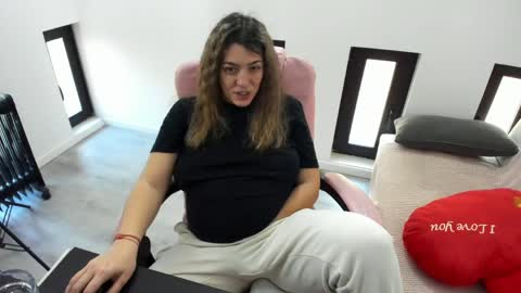 Snapshot of dyanakaylin chatting on 04.18.26 dayana online show from 04.18.26