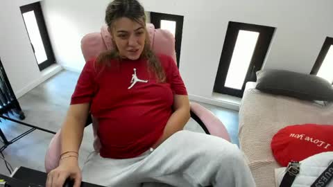 Snapshot of dyanakaylin chatting on 04.20.26 dayana online show from 04.20.26