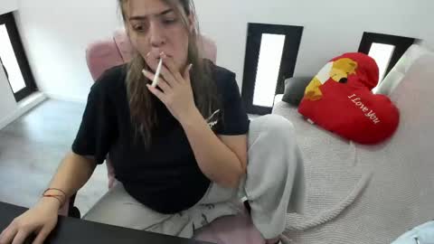 Snapshot of dyanakaylin chatting on 04.22.26 dayana online show from 04.22.26